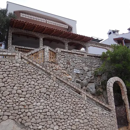 Villa Jelena *