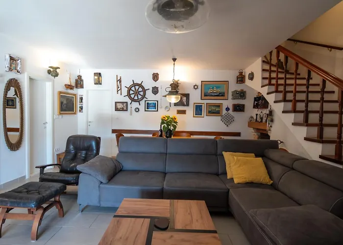 Jelena Villa Zastražišće